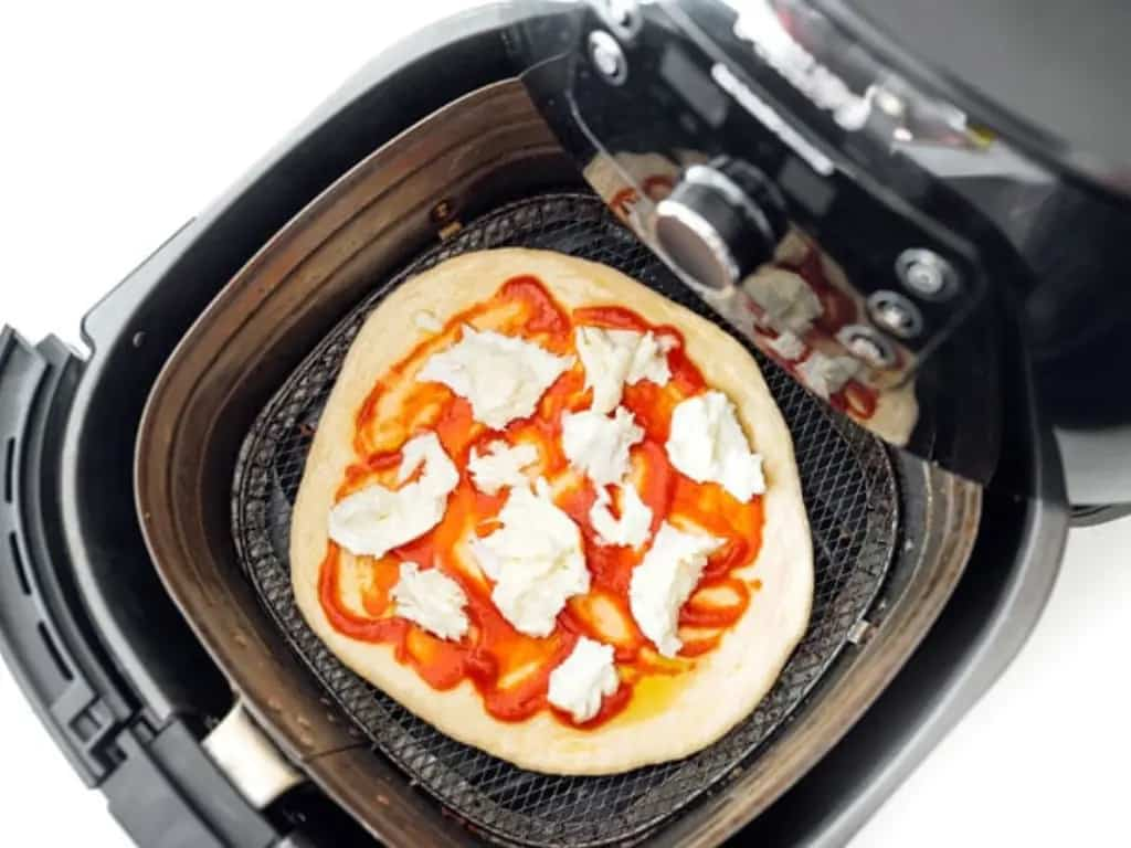 Công thức làm pizza bằng nồi chiên không dầu