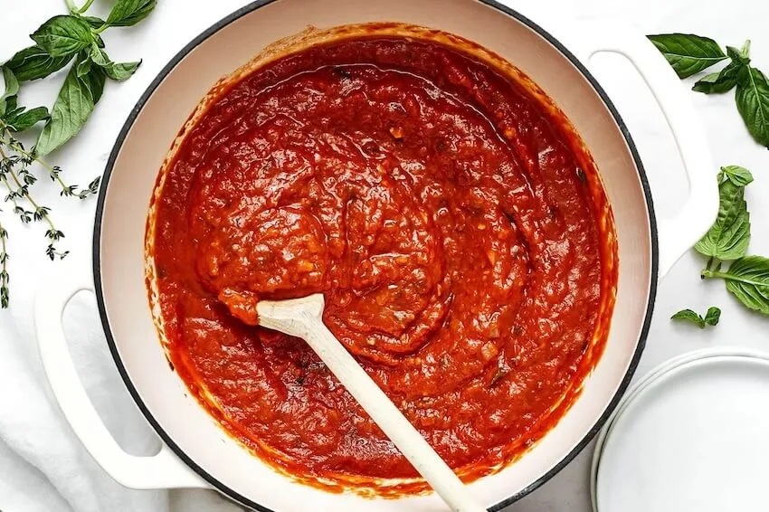 Sốt cà chua làm pizza Marinara